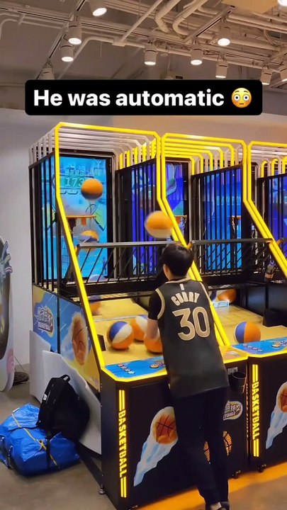 In the Curry jersey too