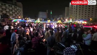 Tahran'da halk, Reisi ve diğer yetkililerin sağ bulunması için dua ediyor