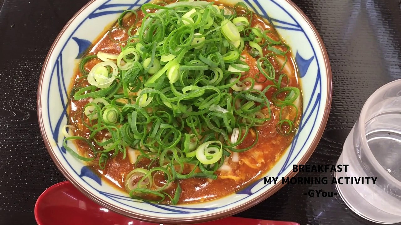 「×」のキャンペーンで500円引きが当たったので、またまた丸亀製麺で「とろけるチーズのトマたまカレーうどん」をいただきます