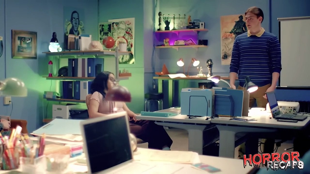 Friends Play Cursed “Elevator Game”, But Players Start Dying For Real