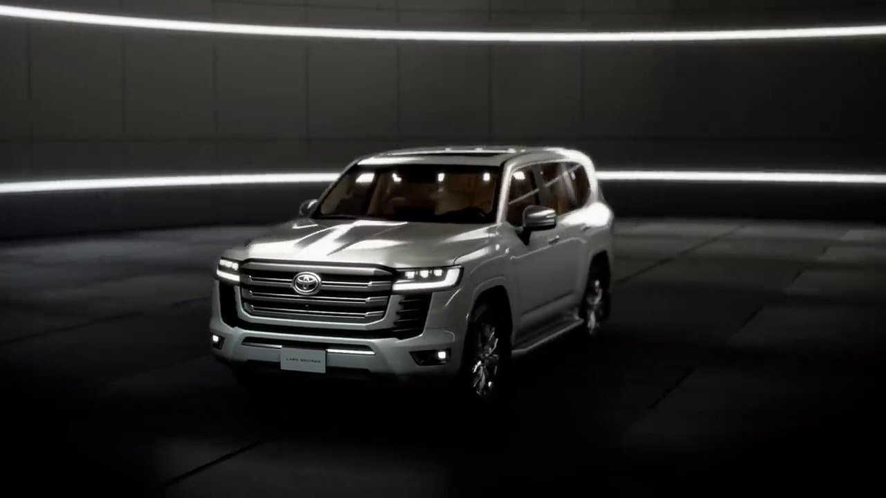 Toyota Land Cruiser - interior Exterior and Driving (Best Large SUV)