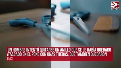 Hombre se clava un anillo y unas tijeras en el pene