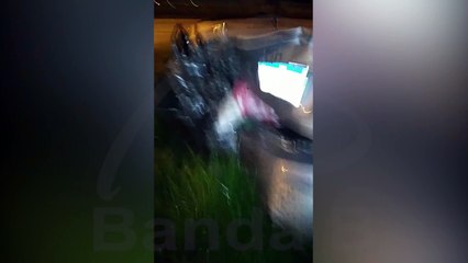 Motorista foge de local após acidente destruir carro na BR-116