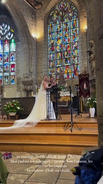 Louise Chabat et Lola Dewaere étaient invités au mariage de Nicolas Duvauchelle. @ Instagram