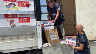 Contrabbando, sequestrate 6 tonnellate di sigarette nel Napoletano (20.05.24)
