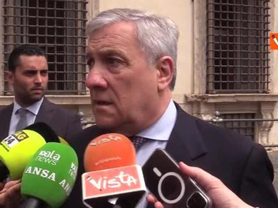 Tajani: "Morte di Raisi in Iran? Un incidente, la nuova leadership iraniana lavori per la pace"