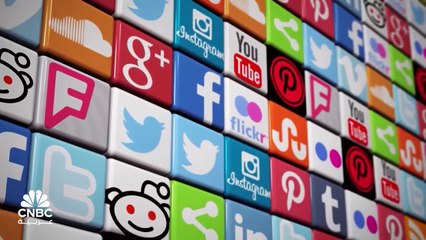 كيف أصبحت تطبيقات التواصل الاجتماعي حبل نجاة اللبنانيين للخروج من أزمتهم الاقتصادية؟