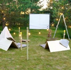 Transforming your backyard into a cozy cinema