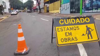 Revitalização da Avenida Carlos Gomes fecha cruzamentos e impacta trânsito no Centro