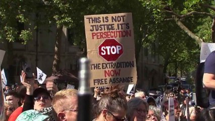 Julian Assange no será extraditado a Estados Unidos, por el momento.