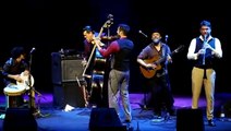 Barcelona Gipsy Balkan Orchestra: musica rom e jazz manouche, il live dalle sonorità mediterranee all'Auditorium