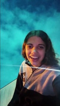 Elle se prend en selfie alors qu'une météorite traverse le ciel