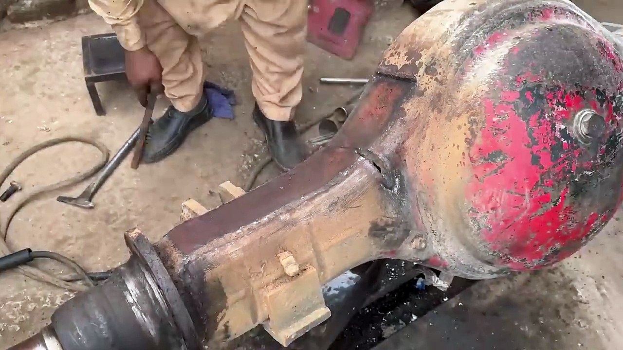 The trucks broken rear axle housing due to overload was pressed into amazing service by re welding