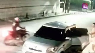 VÍDEO: Policial reage a assalto e atira em três suspeitos