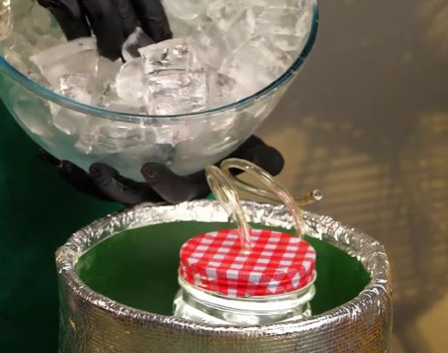 Smart DIY drinker gadget for a dog!