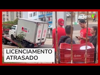 Caminhão do MTST usado para entregar marmitas em abrigos é apreendido pela polícia no RS