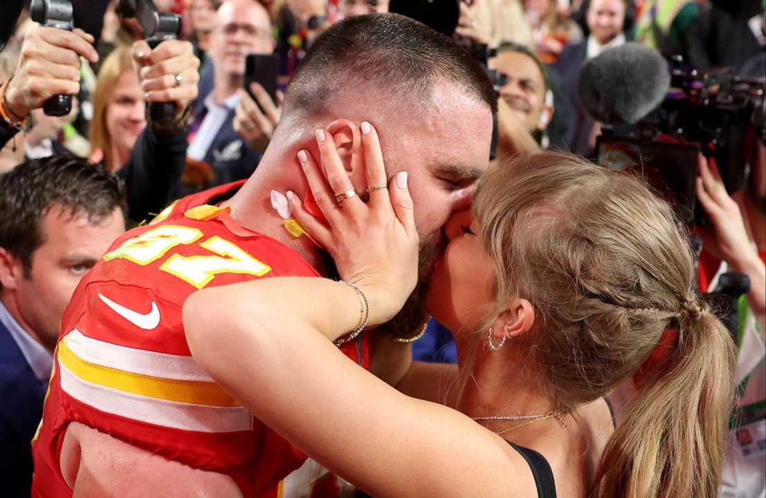 Travis Kelce asegura que se mantiene fiel a sí mismo a pesar de su romance con Taylor Swift
