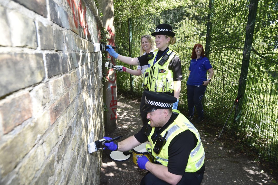 Peterborough community rally to clear alley after primary school plagued by drug users and dealers