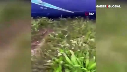 İran Cumhurbaşkanı Reisi'nin yaşamını yitirdiği kazada helikopter enkazına ulaşma anına ait görüntü ortaya çıktı