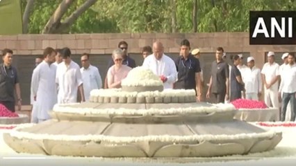 पूर्व पीएम राजीव गांधी की पुण्यतिथि पर सोनिया-राहुल ने दी श्रद्धांजलि