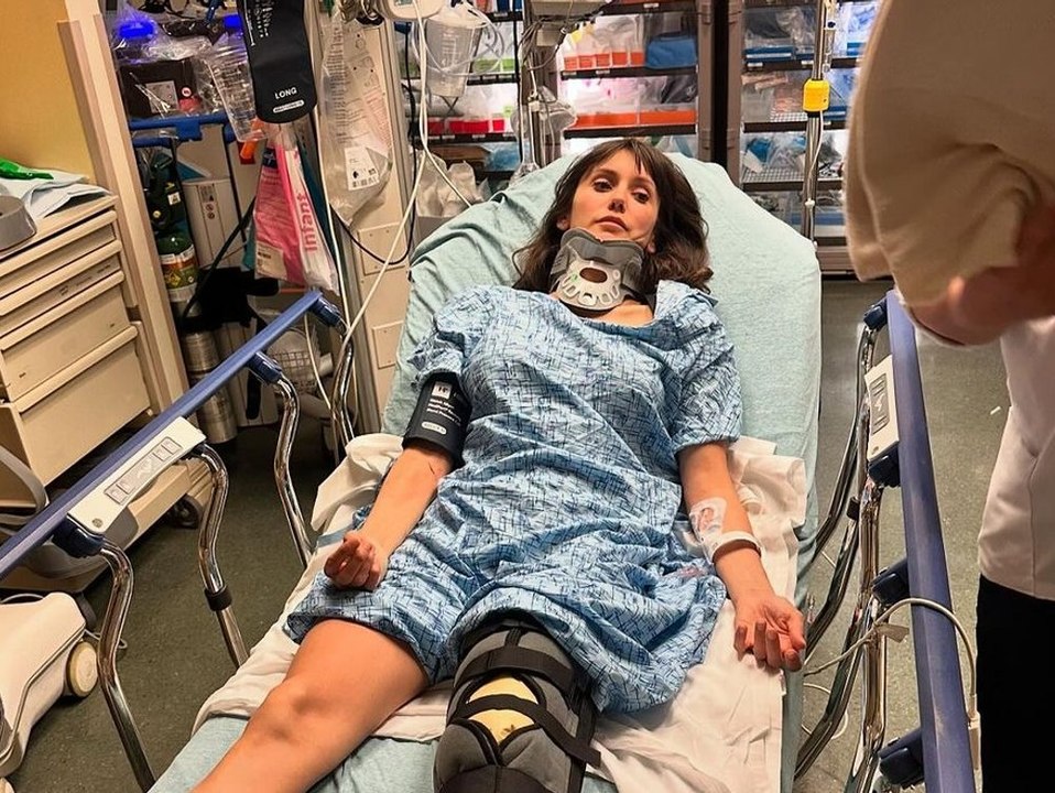 Sorge um Nina Dobrev: Der 'Vampire Diaries'-Star liegt im Krankenhaus