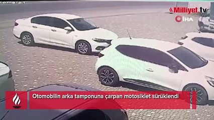 Otomobilin arka tamponuna çarpan motosiklet sürüklendi