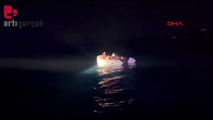 Geri itilen 14 kaçak göçmen kurtarıldı