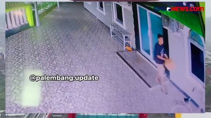 Descargar video: Aksi Pencurian Kotak Amal Masjid di Palembang Terekam CCTV