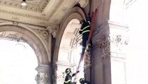 Milano: piovono pezzi d'intonaco dalla volta dei portici in piazza Duomo