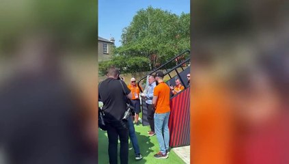 Atalanta-Bayer, la coppa esposta a Dublino e i tifosi