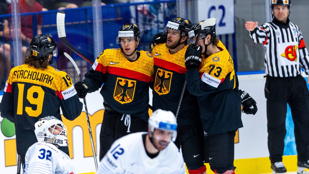 Stachowiak glänzt mit Doppelpack: DEB-Team schlägt Frankreich am Ende klar