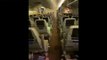 Un morto e 30 feriti sul volo Londra-Singapore, cos? le turbolenze hanno ridotto l'aereo
