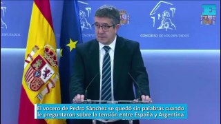 El vocero de Pedro Sánchez se quedó sin palabras cuando le preguntaron sobre la tensión entre España y Argentina