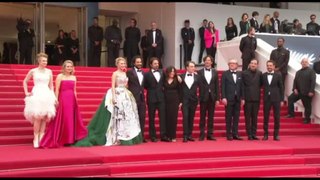 Cannes, Trump minaccia causa a 