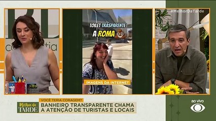 Banheiro público transparente: teria coragem? |Melhor da Tarde