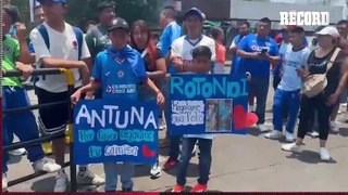 Aficionados INVADEN la Noria PREVIO a la final de Cruz Azul vs América