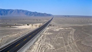 أطول طريق مستقيم في العالم بالسعودية