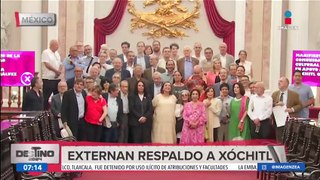 Xóchitl Gálvez se reúne con intelectuales y académicos