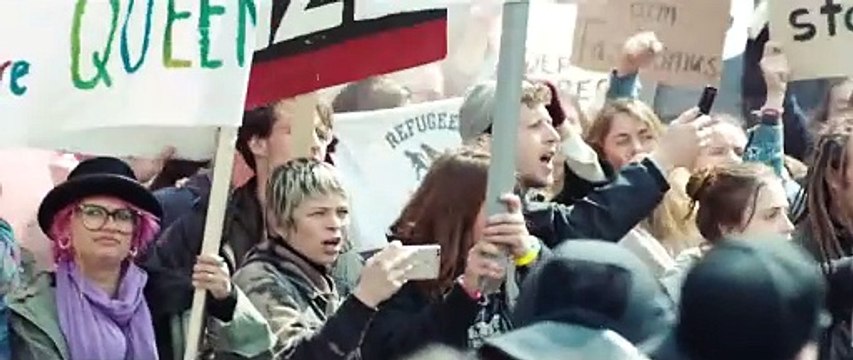 Et demain, le monde entier Bande-annonce (ES)