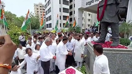 Gujarat Congress leaders pay tribute former PM Rajiv Gandhi at GPCC office Ahmedabad on 33rd death anniversary
