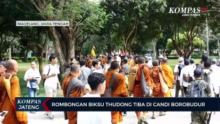 Rombongan Biksu Thudong Tiba di Candi Borobudur