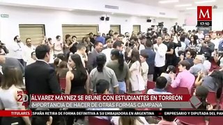 Jorge Álvarez Máynez se reúne con estudiantes de la Ibero Torreón
