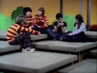 Zoom Season 4 Episode 29 - Zoom Song  “City Child” (1975)