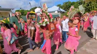 Saint-Benoît : des milliers de fidèles célèbrent le Cavadee