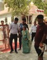 PM मोदी की पत्नी ने जगन्नाथ मंदिर और भूरा सिद्ध मंदिर में दर्शन किए, देखे वीडियो
