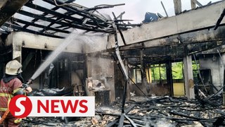 Fire destroys restaurant in Taman Daya, Johor Baru