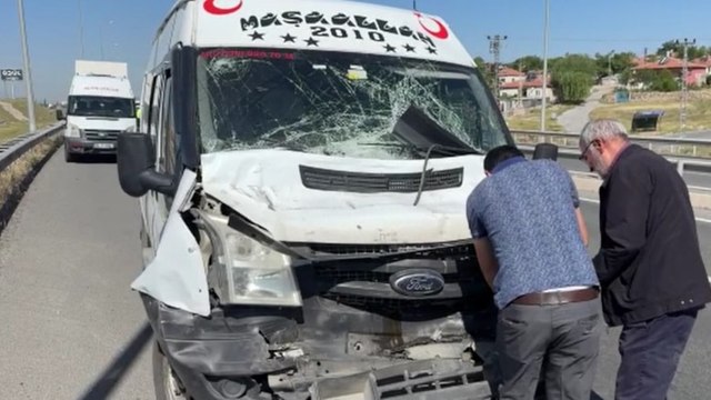 Zincirleme kazada 5 araç birbirine girdi