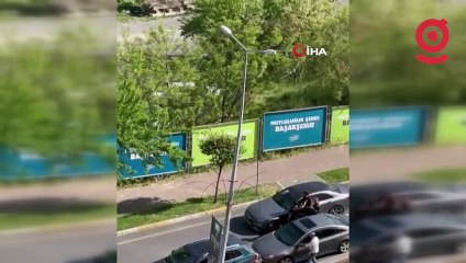 İstanbul’da trafikte boks ringini aratmayan kavga kamerada: Karşısındakini yumrukladı