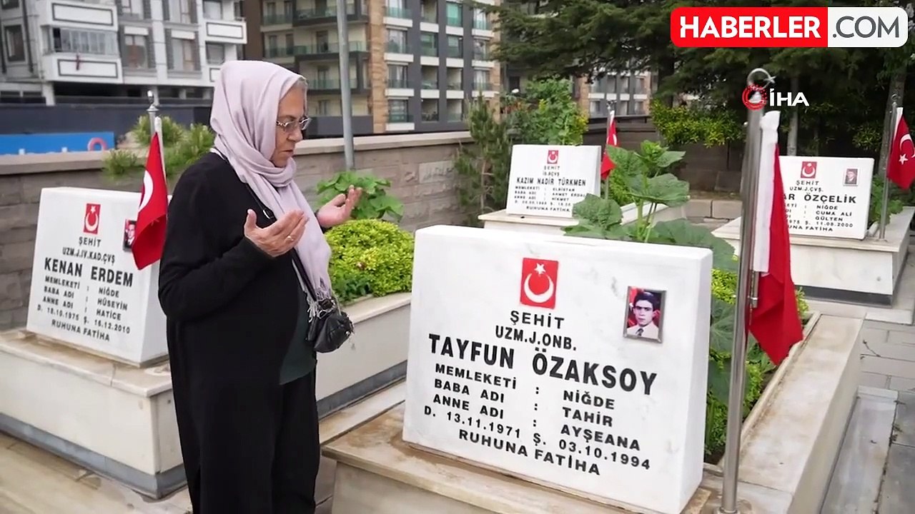 30 Yıldır Şehit Oğlunun Sembolik Mezarını Ziyaret Ediyor