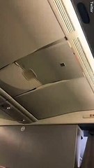 Rekaman Detik Detik Singapore Airlines Boeing 777 Perjalanan dari London Ke Singapura Mengalami Turbulensi Parah